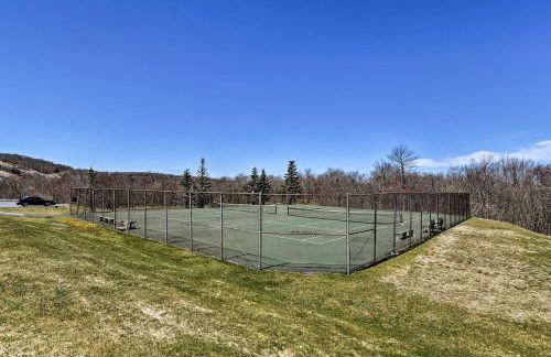 All-Season Retreat with Deck in Beech Mountain! - Foto 31