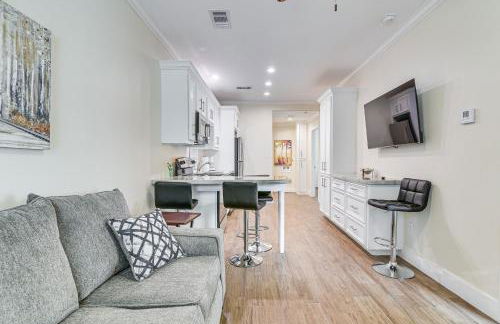 Walk to Beach and Moody Mansion Galveston Home! - Foto 5