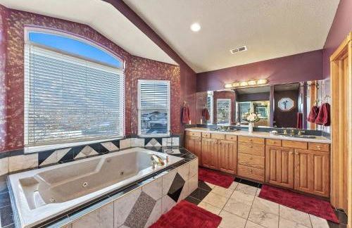 Mountain View Mansion - Photo 32