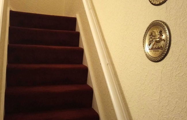 Beautiful 4-bed Apartment in Wolverhampton - Photo 16