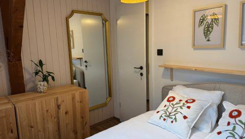 Forest Cabin Nest-Family Retreat for 7 with Sauna & Hot tub - Foto 3