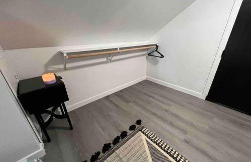 3-Minute JBLM Spacious & Cozy 4BR 2BTH Huge Yard - Foto 15