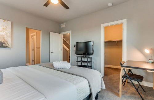 Modern And Spacious Townhouse Blocks from Downtown - Foto 31