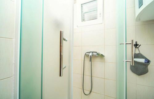 Violet Red Yellow Apartments - Foto 47