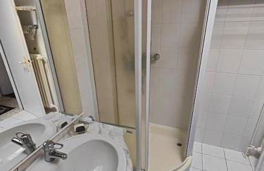 Komplette Wohnung, ruhig gelegen - Foto 9