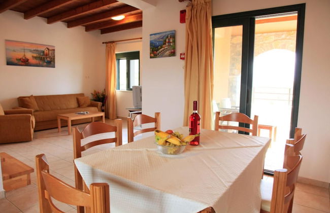 Theo Beach Villa Large Private Pool Walk to Beach Sea Views A C Wifi Car Not Required - 1843 - Foto 30