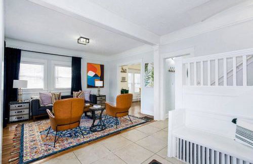 Modern Comfort in Historic Charm: 4BR KC Retreat - Foto 11