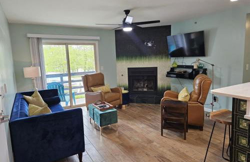 Evergreen Retreat- next to Timberline Lodge - Photo 14