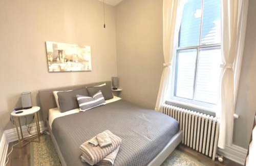 Walk to Wrigley 3BR1BA Sleeps 8 Free Parking - Foto 4