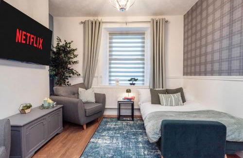 Modern house, sleeps up to 9 - Photo 11