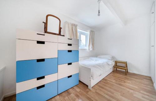 16th-Century Cottage with Separate Studio and Garden, Sleeps 12 - Foto 17