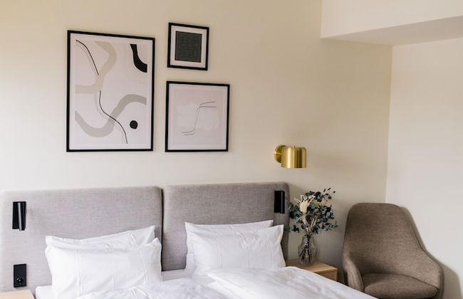 Bob W Peterhof - Photo 5