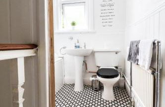 Spacious 4-Bed Home, Perfect Stay with Free WiFi - Foto 11