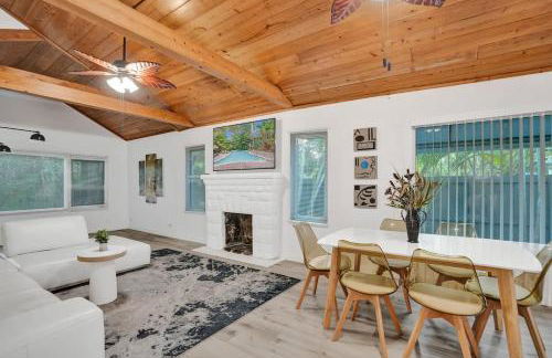 Tropical Oasis 2BR House w Pool - Foto 23