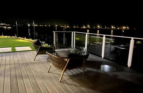 Waterfront Resort Style Villa - 5 min to fastwater - Foto 15