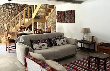 Casa rústica com terraço e jardim - Foto 9