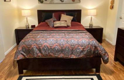 Hidden Gem in SE Boise with hot tub and wood burning fireplace - Foto 8