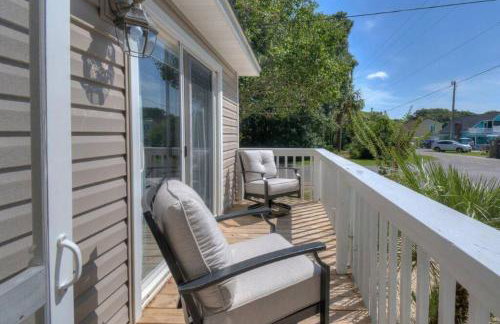 Beach Lovin/sleeps 10/2 blocks to beach/pets ok - Foto 10