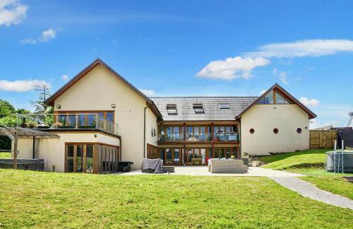 Highview House, Llandevaud - Foto 15