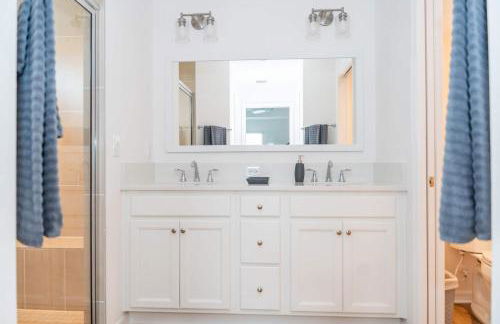 Bougainvillea Place- Brand New Golf Cart Included - Foto 17