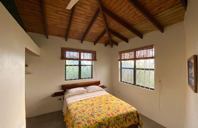 Sea Cliff Eco-Cottages & Gin Distillery - Photo 10