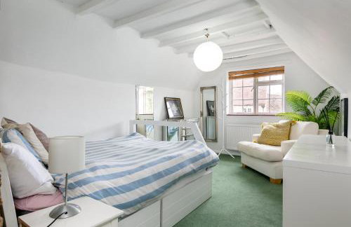 Beautiful 5-Bedroom Home with Cinema & Games Room - Foto 7