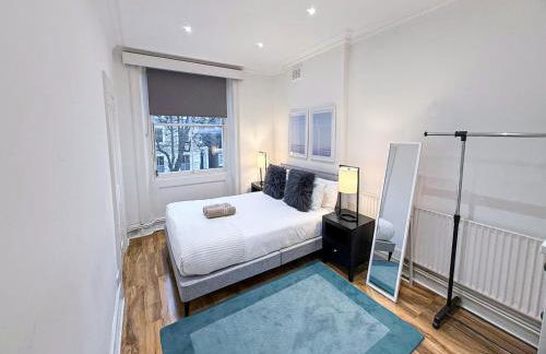 Stylish 2-Bedroom Apartment in Maida Vale near Little Venice & Paddington by NourNest Apartments - Foto 10