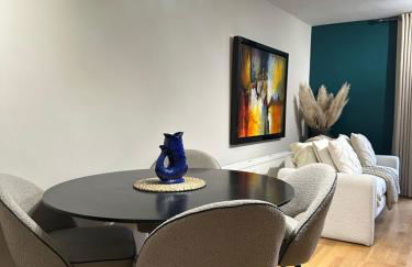W9 Gem Stylish 2 Bed Flat - Photo 1