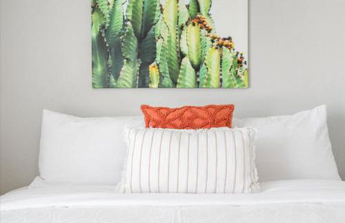 Backyard Oasis Heated Pool Game Room Gazebo - Foto 52