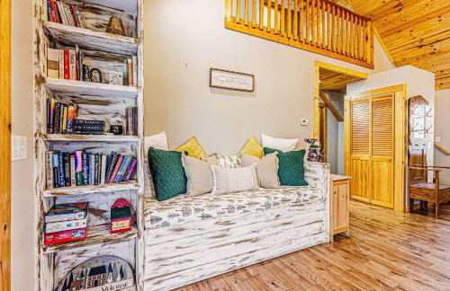 Whispering Pines Cabin - Photo 3
