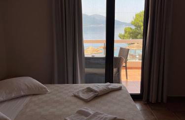 Trizonia Bay Hotel - Photo 55