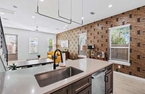 Spacious 3BR Home Near NRG Stadium, Medical Center and Downtown with Backyard, Gazebo and Fire Pit, Pet-Friendly - Foto 20