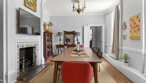 The Grand Escape 2 Historic Homes Sleeps 18 - COMBO - Foto 3