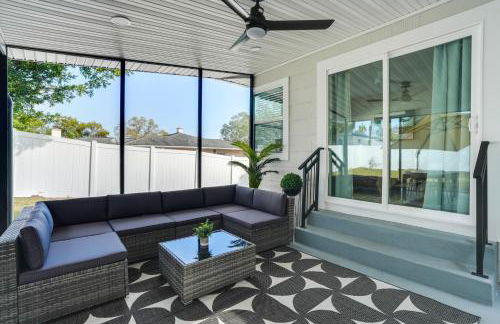 Mid-Century Lakeland Home with Game Room! - Foto 23