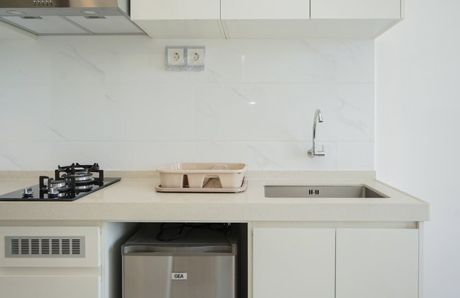 Elegant and Homey Studio at Sky House BSD Apartment - Foto 5