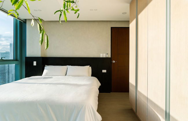 Luxury 2BR Gem in One Uptown, bgc - Photo 4