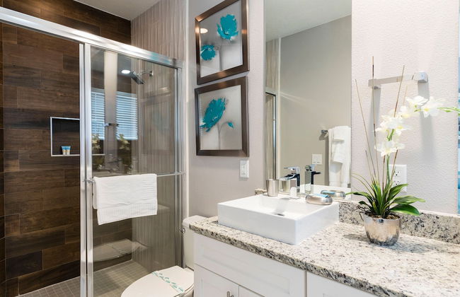 4 BR 4 BA Hidden Gem Min Disney 1804ft - Foto 14