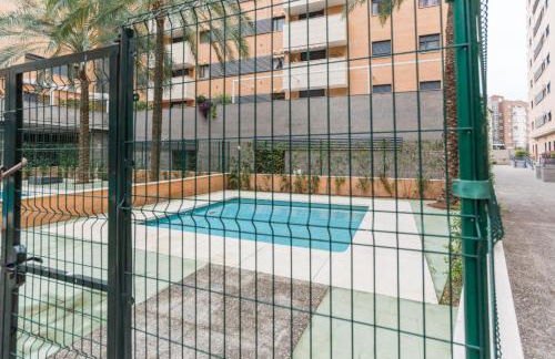 Keywise Perfect location next to María Zambrano STATION, central , beach ,pool and free Parking - Foto 14