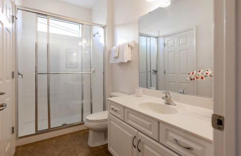 NearTheParks - 5BR Family Villa with Saltwater Pool near Disney - Photo 6