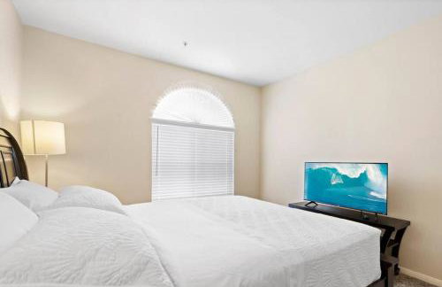 Lovely & coxy 2BR/2BA! 5MIN to Disney! - Photo 35