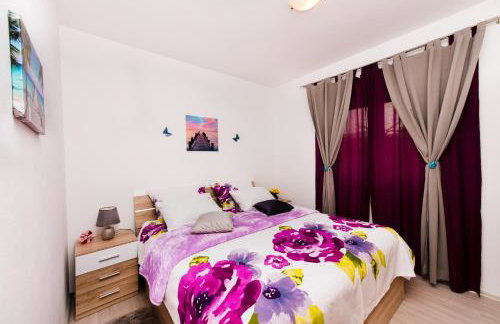 Over the skyline - Photo 39