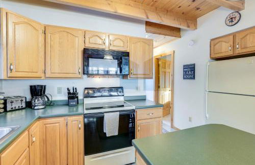 Hot Tub and Boat Dock Waterfront Maine Retreat! - Foto 9