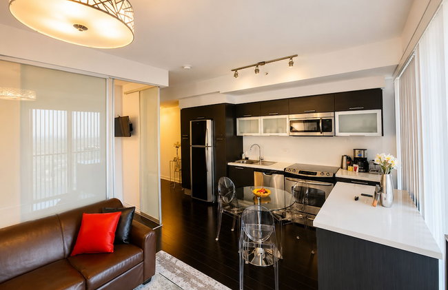 Quiet Medical Stay Condo - Walk to Hospitals, Uhn, Sickkids - Fast Wifi, Balcony - Foto 3