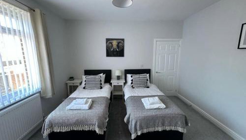 Storey Apartment - Downstairs 2bed Flat - Photo 5