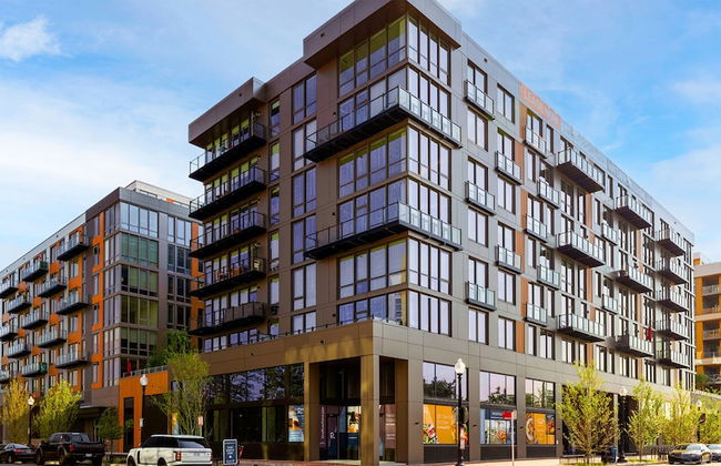 Global Luxury Suites Capitol Riverfront - Photo 1