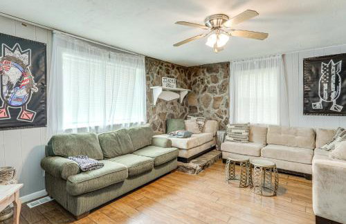 Greers Ferry Home with Fire Pit Near Shiloh Marina! - Photo 4