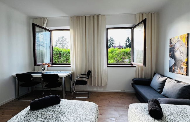 Cozy 3BR Apt with Garden Sleeps 10 - Foto 18