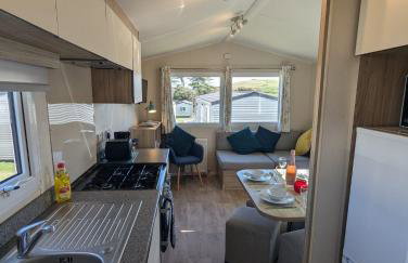Modern Style Pet Friendly Holiday Home sited on Durdle Door Holiday Park - Foto 8