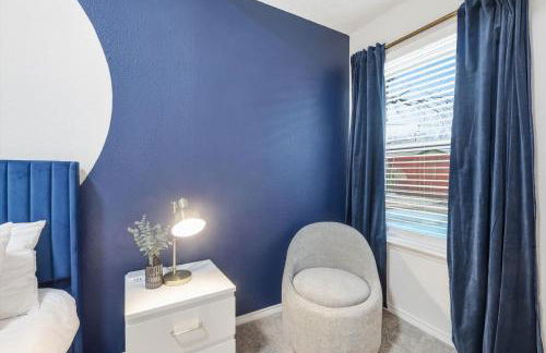 Luxury Living w Backyard Pool Oasis 5BD 3BA - Foto 20