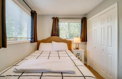 Cozy Roseburg Home with Fire Pit and Gas Grill! - Foto 8